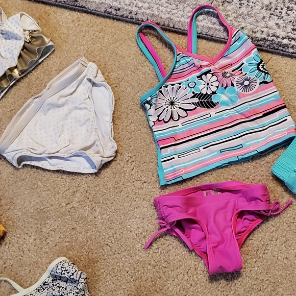 Swimsuits,  girls size 4 / 5 - Picture 3 of 4